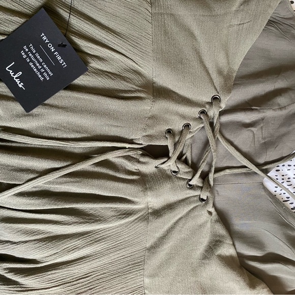 Lulu's Green Pleated A-Line Sundress for Weddings - Picture 5 of 6